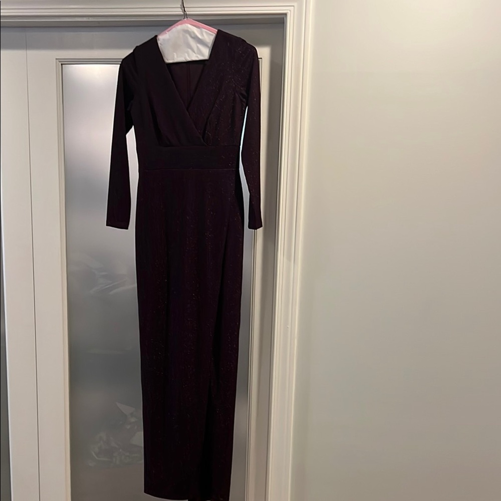 Betsy & Adam Black Long Sleeve V-Neck Gown